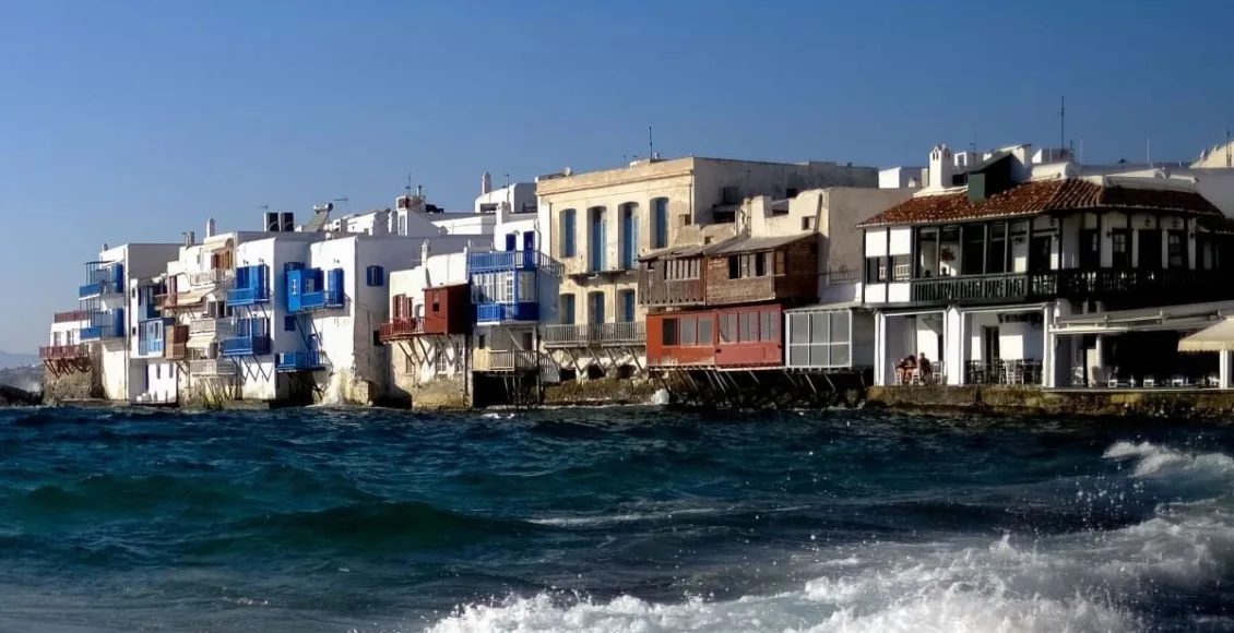 «Η-Μύκονος-έγινε-το-νησί-των-μπράβων»:-Ιδιοκτήτες-μαγαζιών-καταγγέλλουν-στην-ΕΛΑΣ.