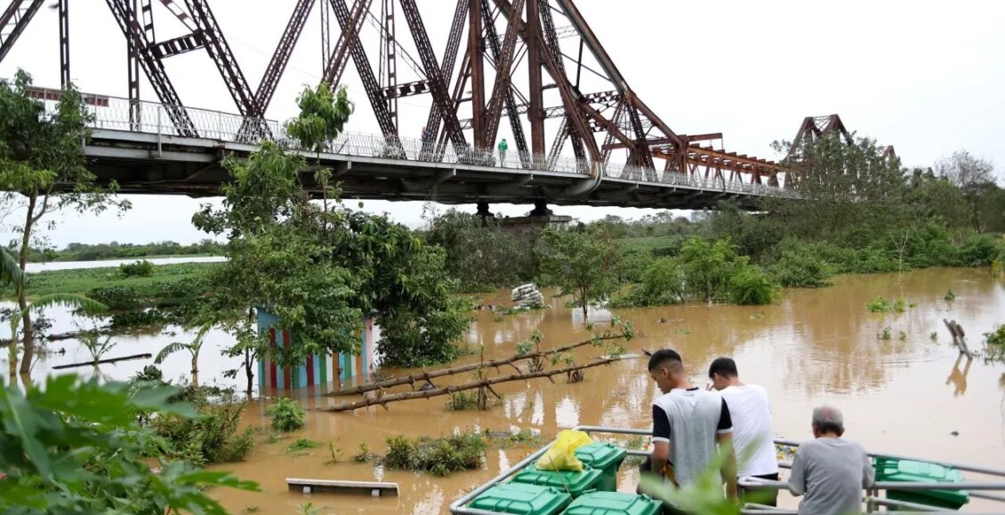 Τουλάχιστον-127-νεκρούς-αφήνει-πίσω-του-ο-τυφώνας-Γιάγκι-στο-Βιετνάμ