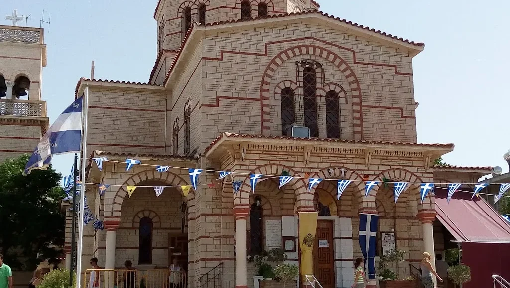 7-Σεπτεμβρίου-τιμάται-η-Παναγιά-η-Γιάτρισσα-στο-Λουτράκι