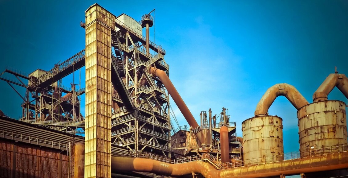 Εννέα-μήνες,-έξι-λουκέτα-–-Η-βιομηχανία-με-την-πλάτη-στον-τοίχο