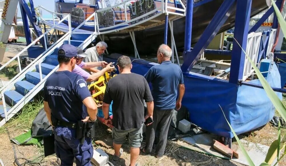 Λουκέτο-στην-εταιρεία-που-το-πιστοποίησε-το-Λούνα-παρκ-στο-Πευκοχώρι