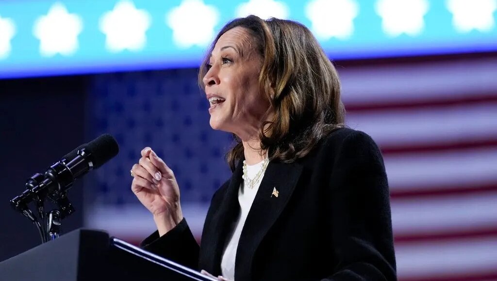 Η-Κάμαλα-Χάρις-επιμένει:-«Οφείλουμε-στους-Αμερικανούς-άλλο-ένα-ντιμπέιτ»