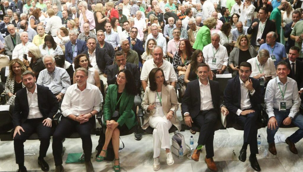 Εκλογές-ΠΑΣΟΚ:-Η-μάχη-των-έξι-–-Αιχμές,-μηνύματα-και-η-επόμενη-μέρα