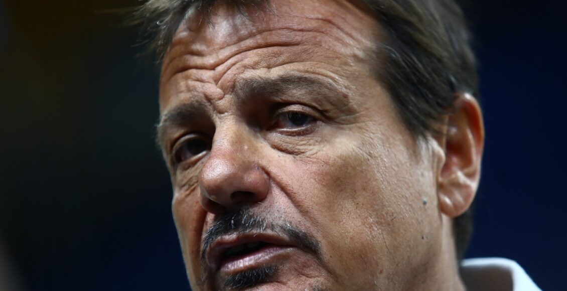 Ενοχλήθηκε-ο-προπονητής-του-Παναθηναϊκού-για-το-πανό-των-οπαδών-του-για-την-Κύπρο