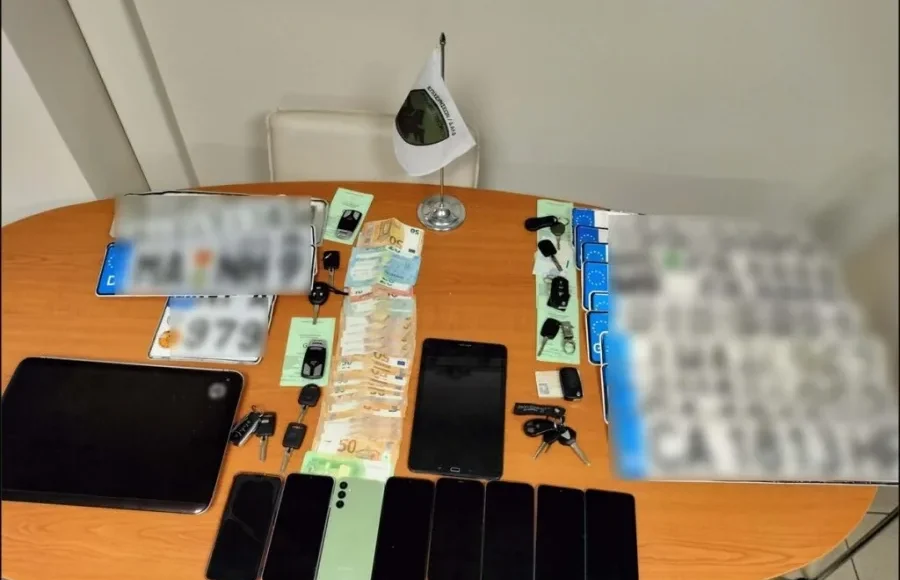 Θεσσαλονίκη:-Στα-«δίχτυα»-της-ΕΛΑΣ.-Ιρακινοί-διακινητές-μεταναστών-–-Τους-έκρυβαν-σε-πορτ-μπαγκάζ