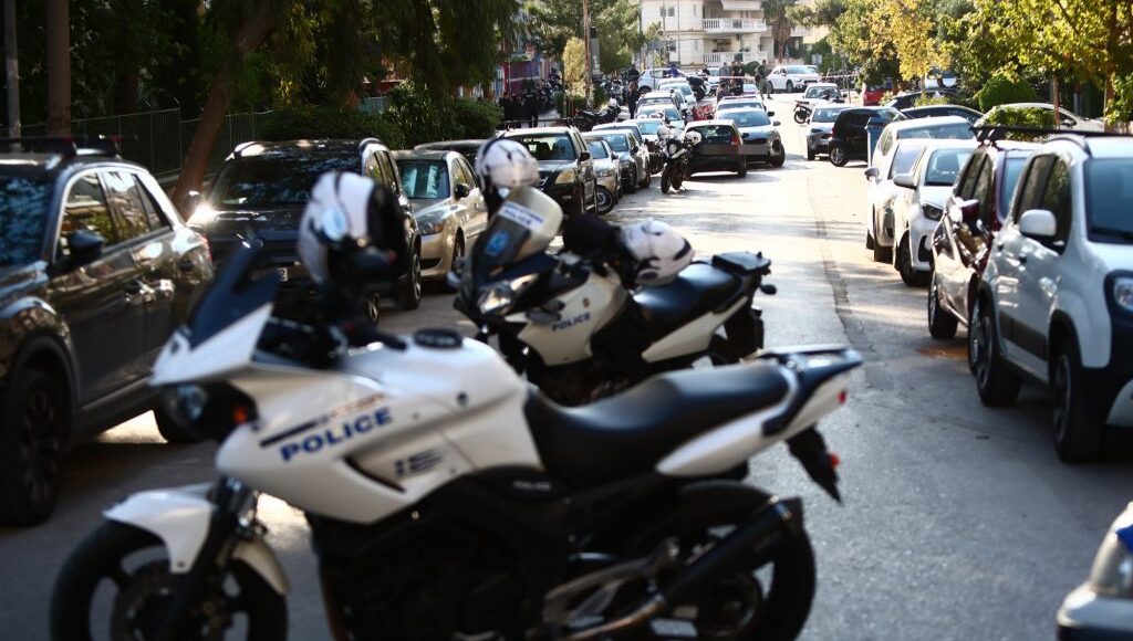 Κεραμεικός:-Συναγερμός-στην-ΕΛΑΣ.-μετά-από-πυροβολισμούς-–-Ένας-τραυματίας