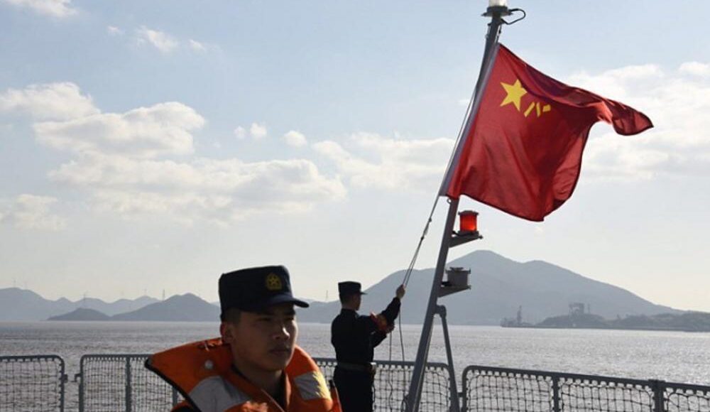 Νέα-κινεζική-πρόκληση:-Πολεμικά-πλοία-έπλευσαν-ανάμεσα-σε-ιαπωνικά-νησιά-–-«Απαράδεκτο-γεγονός»