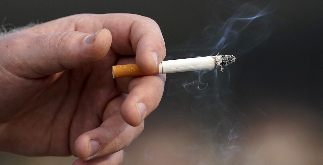 Η-Κομισιόν-«φέρνει»-απαγόρευση-του-καπνίσματος-και-στους-εξωτερικούς-χώρους-–-Στα-μέτρα-σωτηρίας-του-περιβάλλοντος