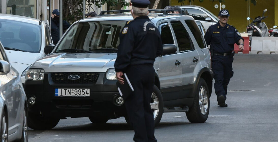 Τα-ακριβά-σπίτια,-τα-χλιδάτα-ψώνια-και-τα-supercars-πρόδωσαν-το-ξέπλυμα-χρήματος-στην-Οικονομική-Αστυνομία