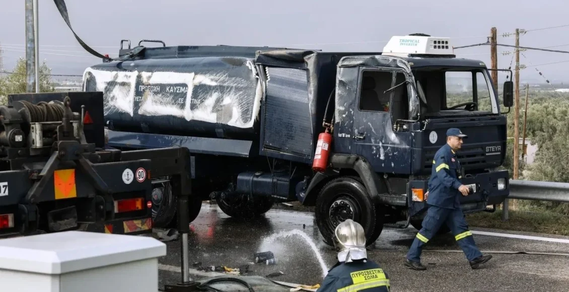 Ανατροπή-βυτιοφόρου-στη-Λεωφόρο-Σχιστού-–-Διακοπή-της-κυκλοφορίας-και-στα-δύο-ρεύματα