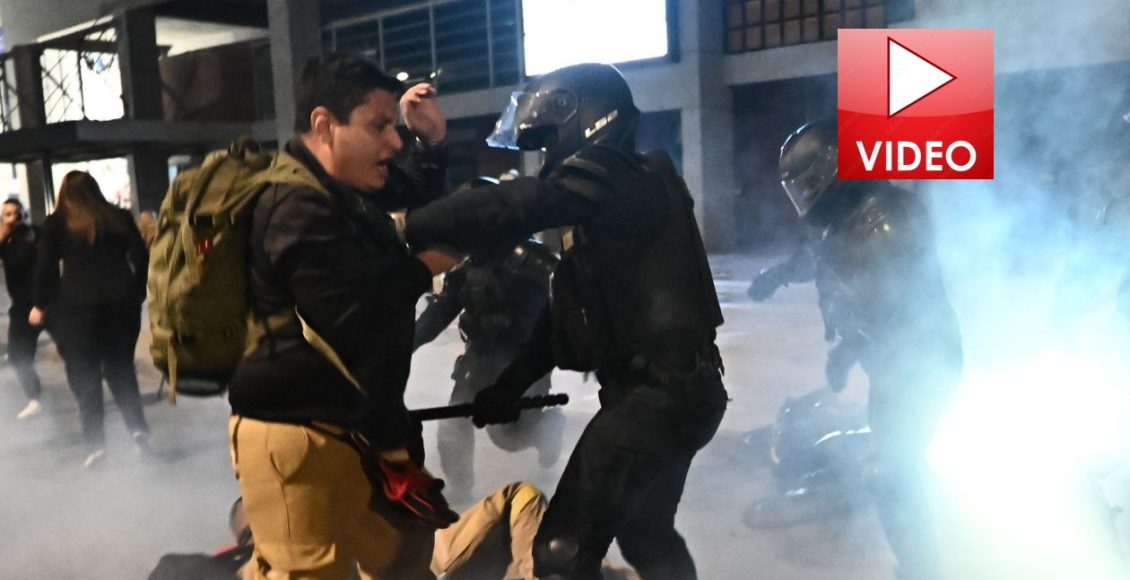 Εποχικοί-πυροσβέστες:-Βίαια-επεισόδια-στην-κατάληψη-έξω-από-το-Υπουργείο-Κλιματικής-Κρίσης