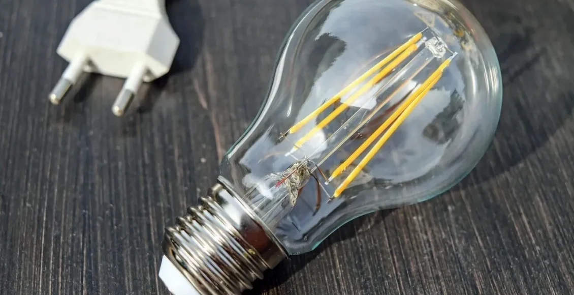 Ρεύμα:-Οι-χρεώσεις-των-παρόχων-στα-πράσινα-τιμολόγια…(7:30-Γ’-Ζώνη-επικαιρότητα-7:30-–-24:00)