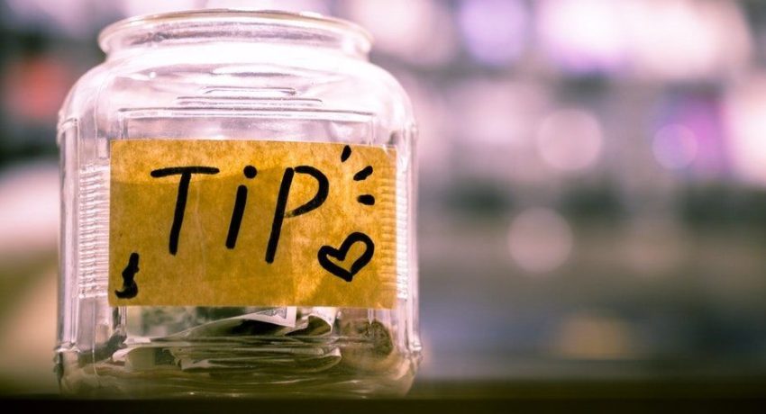 Φορολογικά:-Αφορολόγητα-πλέον-τα-tips…(7:00-Β’-πρωϊνή-Ζώνη-6:45-–-7:00)