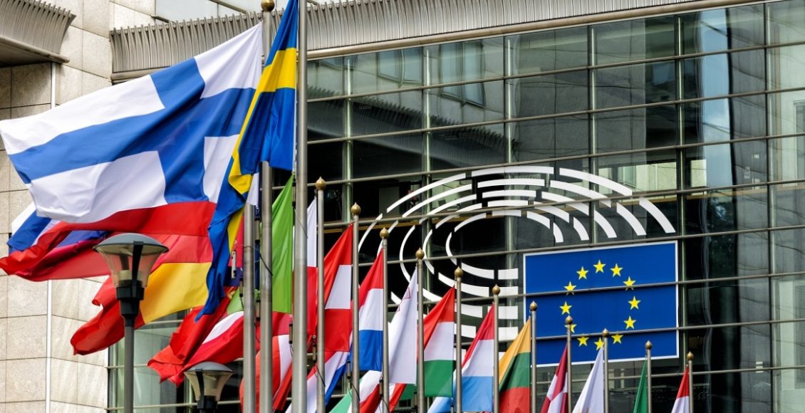 «Σε-ετοιμότητα»-καλεί-η-Κομισιόν-του-πολίτες-της-ΕΕ-–-Ζητά-να-αποθηκεύσουν-είδη-πρώτης-ανάγκης