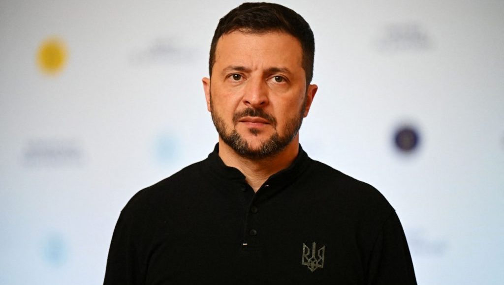 Όταν-οι-Ουκρανοί-μαχητές-του-Ζελένσκι-έκαιγαν-δημοσίως-ομοίωμα-του-Ντόναλντ-Τραμπ-σε-βίντεο…