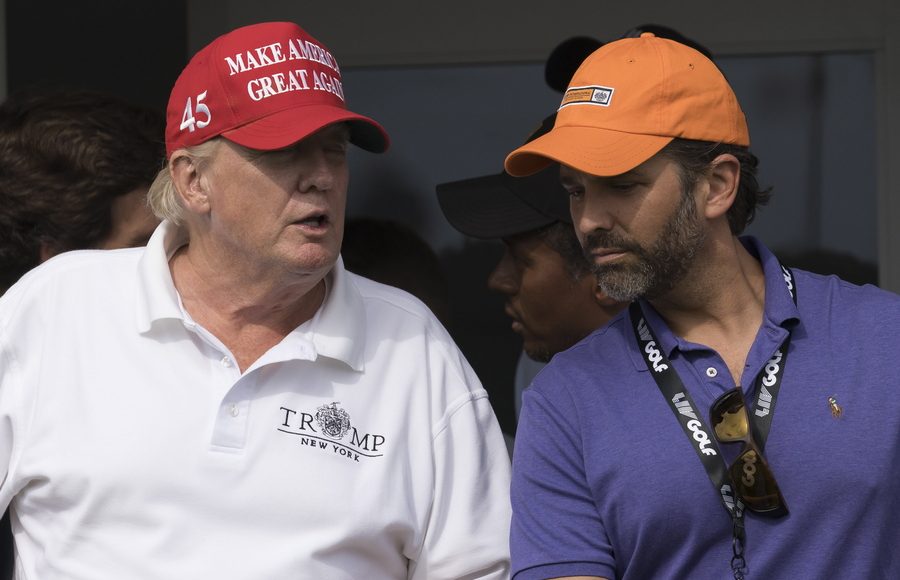 Γιος-Τραμπ-σε-Ζελένσκι:-«Απέχεις-38-μέρες-από-το-να-χάσεις-το-χαρτζιλίκι-σου»,-vid