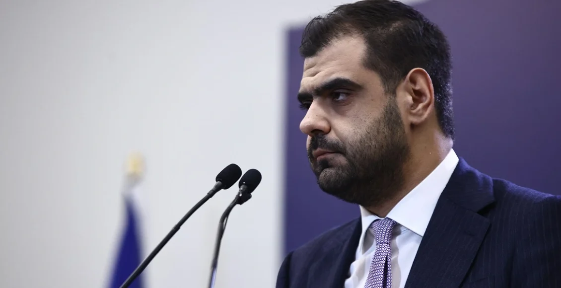 Τώρα-ο-κυβερνητικός-εκπρόσωπος-Παύλος-Μαρινάκης-εμφανίζεται…-αγανακτισμένος-με-την-επιβολή-της-woke-ατζέντας