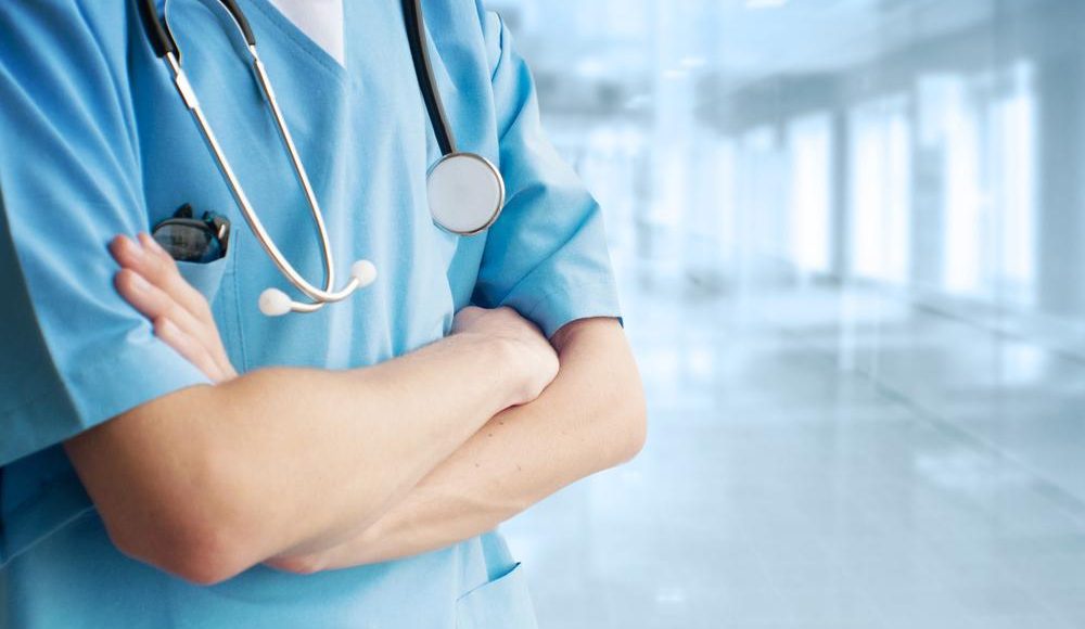 Προσωπικός-γιατρός:-Νομοσχέδιο-στην-Ολομέλεια-τη-Βουλής-–-Τι-αλλαγές-προβλέπει