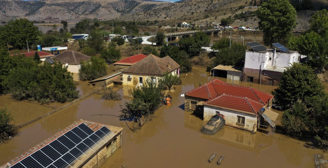 Επιχειρήσεις:-Υποχρεωτική-η-ασφάλιση-μετά-τις-μεγάλες-πλημμύρες-–-Τι-προβλέπει-το-νομοσχέδιο
