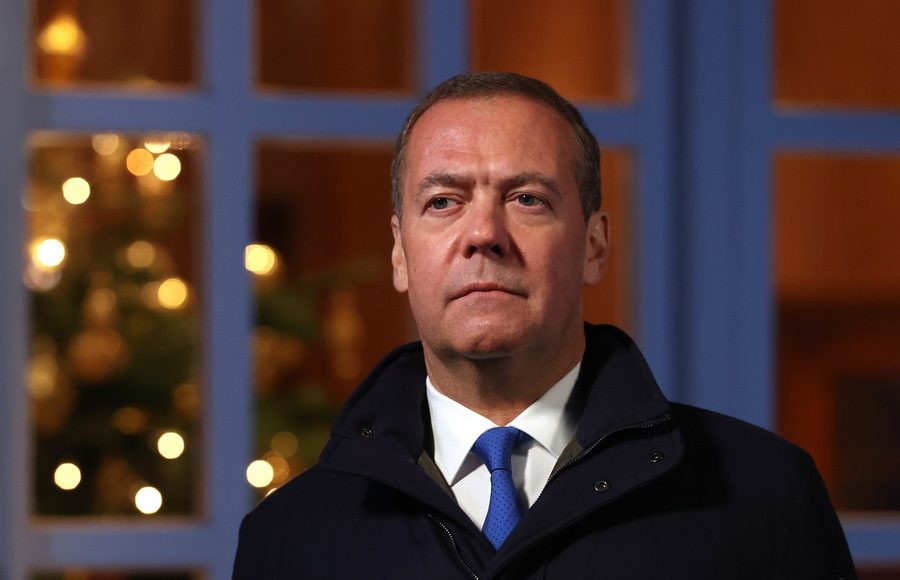 Μεντβέντεφ-σε-ηγετίσκους-της-ΕΕ.:-«Ανύπαρκτοι,-πάτε-ενάντια-στη-θέληση-των-λαών-σας»