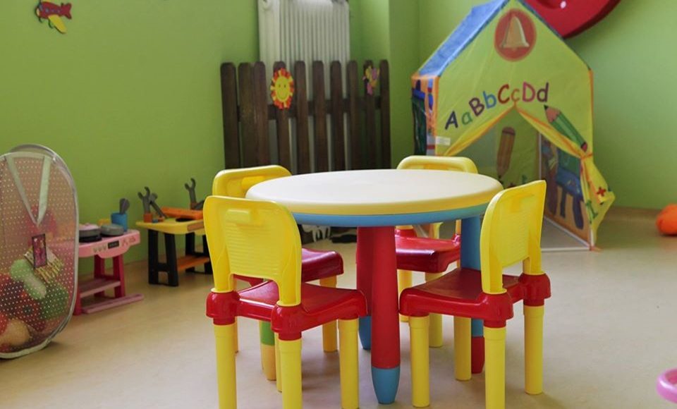 Χολαργός:-Παππούς-πήρε-λάθος-παιδί-από-παιδικό-σταθμό-–-Υποστήριξε-ότι-δεν-είχε-μαζί-τα-γυαλιά-του