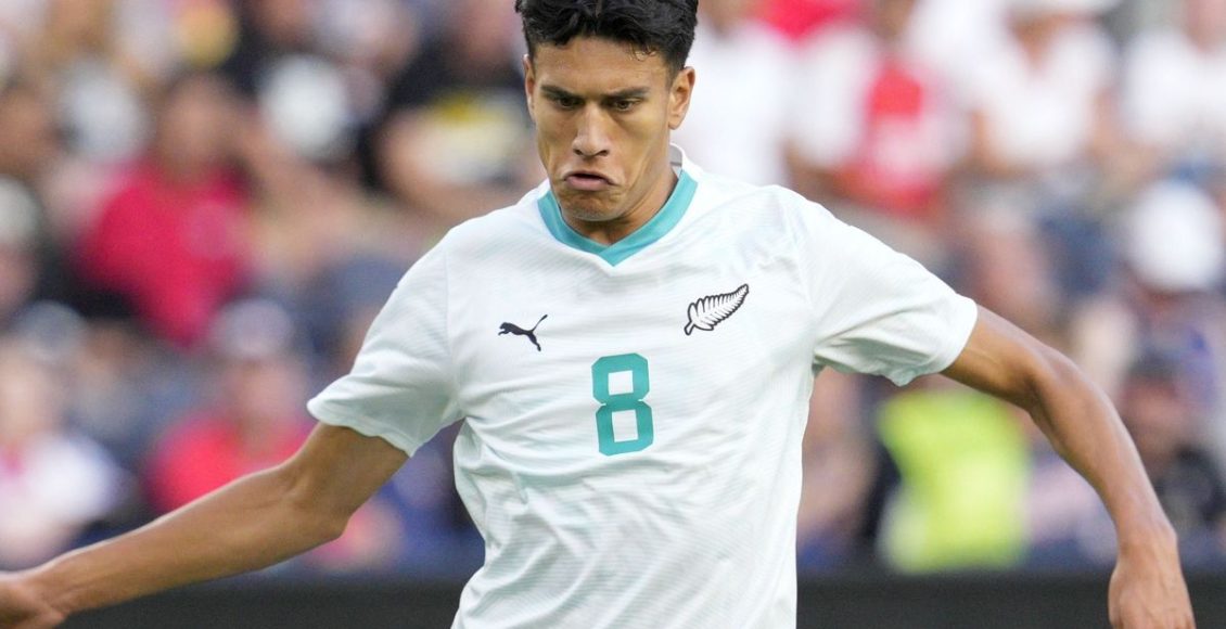 Αθλητικά:-Το-ωραίο-γκολ-του-Στάμενιτς-στην-οκτάρα-της-Νέας-Ζηλανδίας-επί-της-Σαμόα-(30-λεπτά-[12:00-12:30]-αφιερωμένα-στον-Αθλητισμό…12:20)