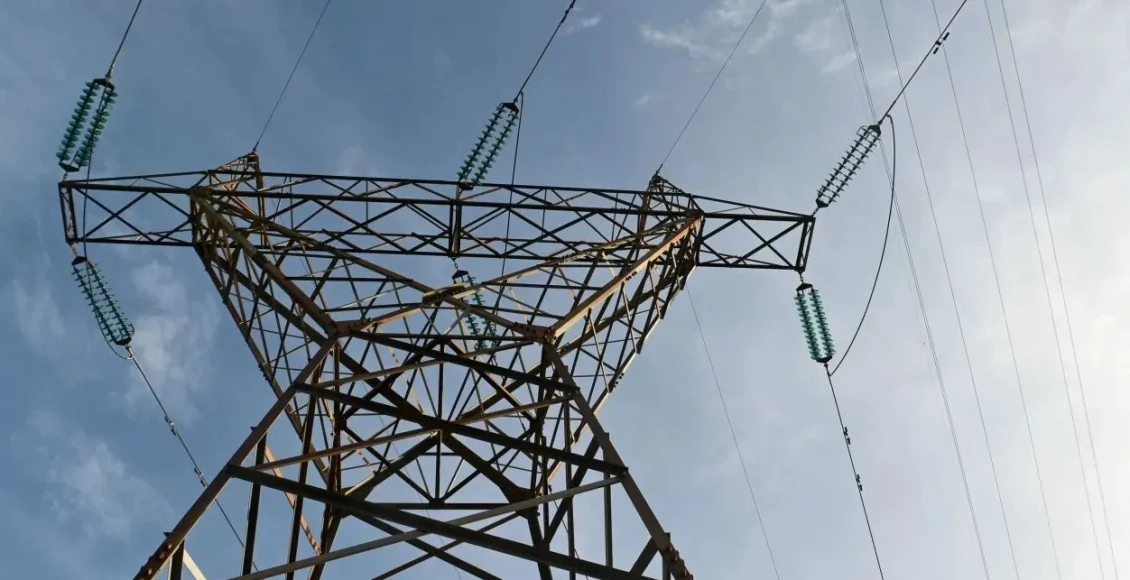 Νεκρός-εργάτης-γης-–-Κεραυνοβολήθηκε-από-καλώδια-υψηλής-τάσης-ενώ-μάζευε-ελιές