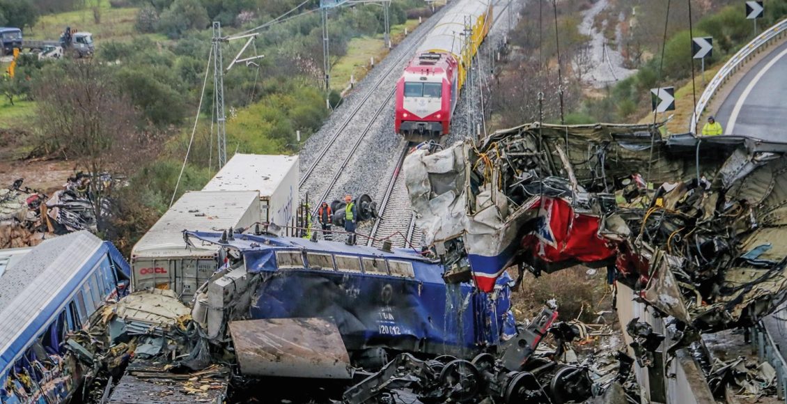 Κραυγαλέες-παραλείψεις-στη-δικογραφία-για-τα-Τέμπη:-«Ψάξτε-τι-μετέφερε-η-εμπορική-αμαξοστοιχία»,-λένε-οι-συγγενείς