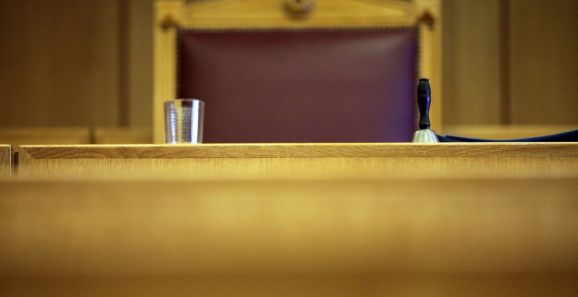 Δικαστική-λειτουργός-πήρε-στο-σπίτι-της-δικογραφία-και-αρνήθηκε-πρόσβαση-σε-κατηγορούμενο