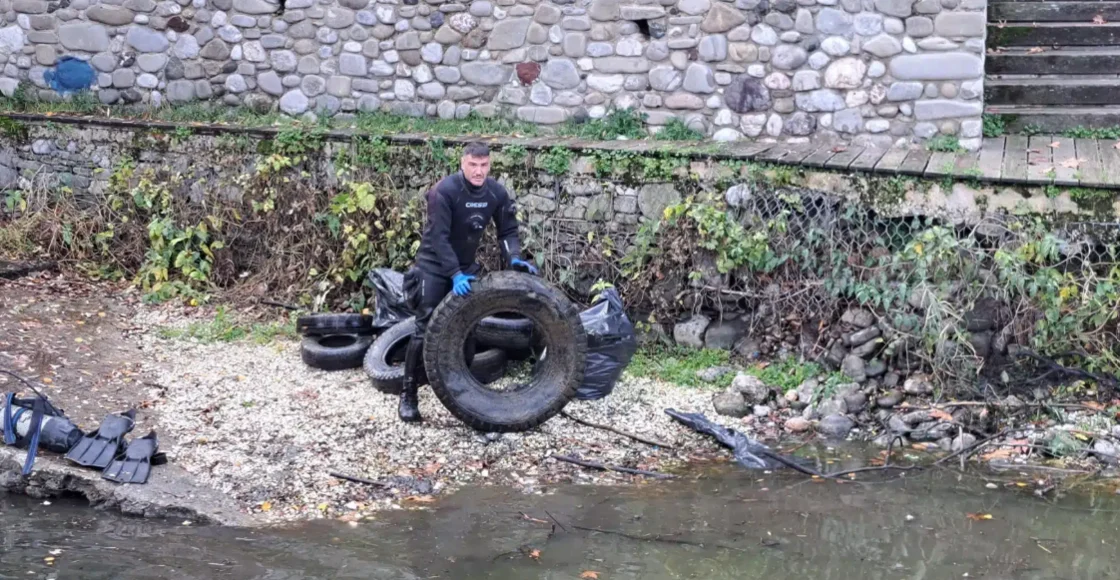 Περιβαλλοντικά-Νέα:-Ιωάννινα-–-Υποβρύχιος-καθαρισμός-της-Λίμνης-Παμβώτιδας…(6:55-–-Β’-πρωϊνή-Ζώνη-6:45-7:15)