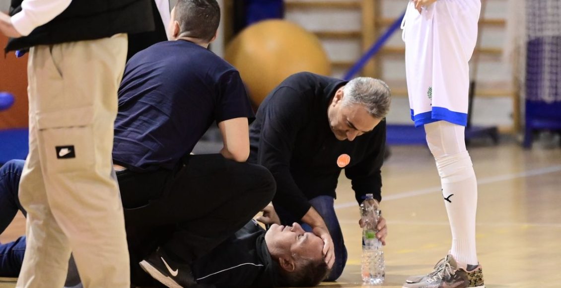 Αθλητικά:-Νίκη-Αμαρουσίου-για-τον-τραυματισμό-του-προπονητή-της-Αγίας-Παρασκευής-(30-λεπτά-[19:30-20:00]-αφιερωμένα-στον-Αθλητισμό…19:40)