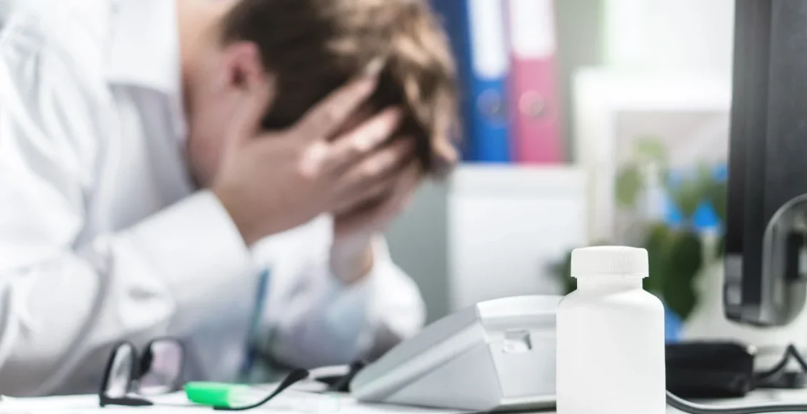 Υγεία:-Μακρά-covid-–-Γιατί-οι-νέοι-εμφανίζουν-πιο-βαριά-συμπτώματα-από-τους-ηλικιωμένους-(6:10-–-Α’-πρωϊνή-Ζώνη-6:00-6:30)