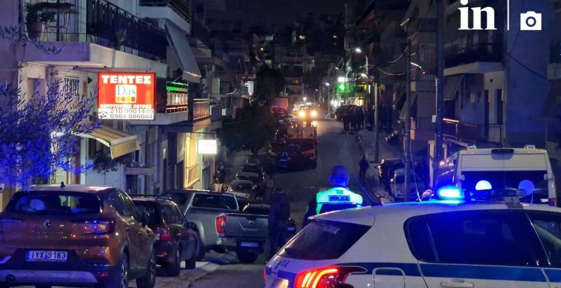 Ηλιούπολη:-Βρήκαν-την-καραμπίνα,-αναζητούν-τον-άνδρα-που-απείλησε-σύζυγο-και-παιδί