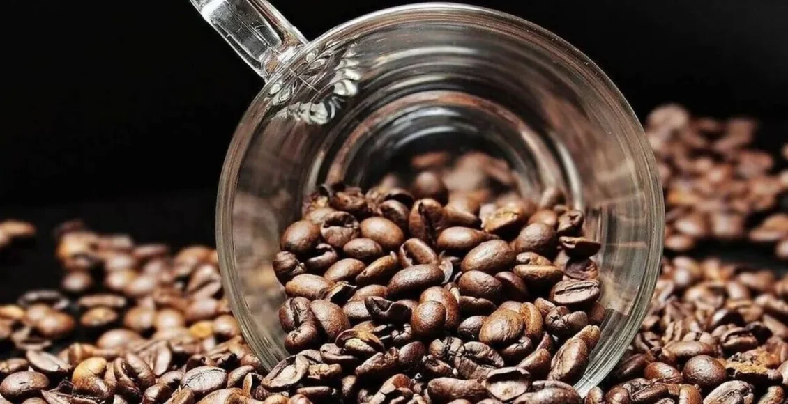 «Πικρός»-ο-καφές-για-τους-καταναλωτές-–-Προ-των-πυλών-αυξήσεις-στα-ράφια