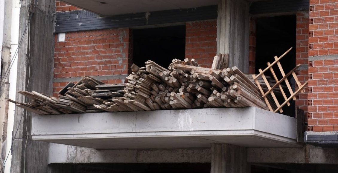 Φορολογικό-νομοσχέδιο:-Μηδενικός-ΦΠΑ-στις-νέες-οικοδομές-–-Σε-ποια-διατηρητέα-καταργείται-ο-ΕΝΦΙΑ