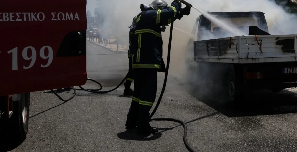 Πυρκαγιά-σε-φορτηγάκι-στον-Κηφισό-–-Μποτιλιάρισμα-στο-ύψος-της-Λένορμαν
