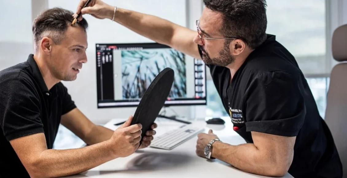 Ομορφιά:-Πώς-γίνεται-η-μεταμόσχευση-μαλλιών-στο-hairline