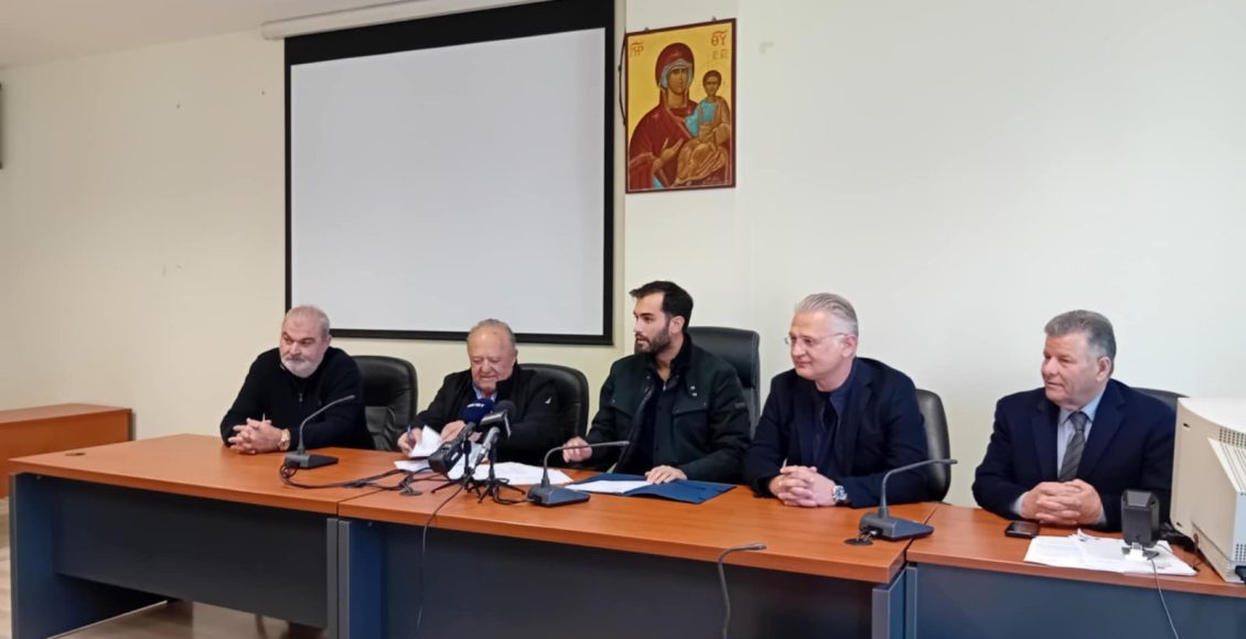 Υπογραφή-σύμβασης-για-την-ανάπλαση-της-Πλατείας-Φιλιατρών-Έργο-2,26-εκατ.-ευρώ-που-αναβαθμίζει-την-περιοχή