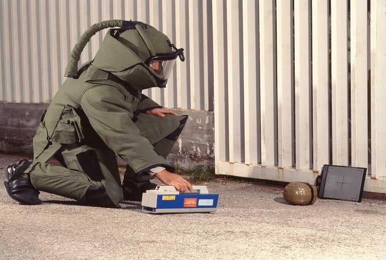 Εκρηκτικός-μηχανισμός-εντοπίστηκε-σε-σακούλα-έξω-από-ταβέρνα-στο-Μενίδι