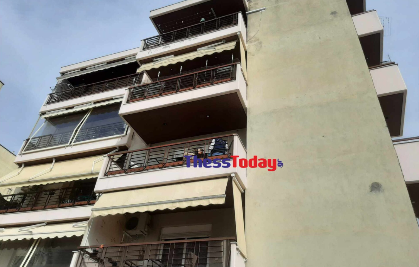 Πέθανε-ο-γυναικοκτόνος-στη-Θεσσαλονίκη:-Τραγική-φιγούρα-η-κόρη-του-–-Ζητούσε-να-δει-τη-δολοφονημένη-μητέρα-της