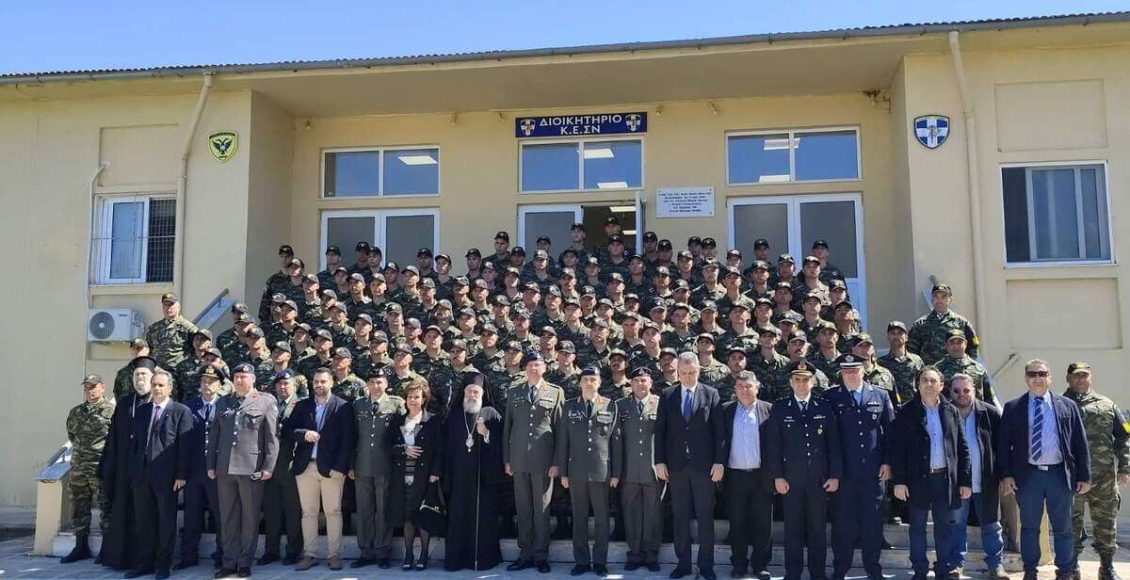 Ο-Θεσσαλιώτιδος-Τιμόθεος-σε-τελετή-αποφοίτησης-Δεκανέων-Στρατονομίας