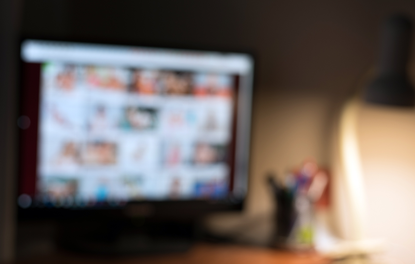 45χρονος-από-τον-Βόλο-ανέβαζε-σε-ιστοσελίδες-sex-tapes-με-τη-σύζυγό-του-και-έβγαλε-πάνω-από-120.000-ευρώ