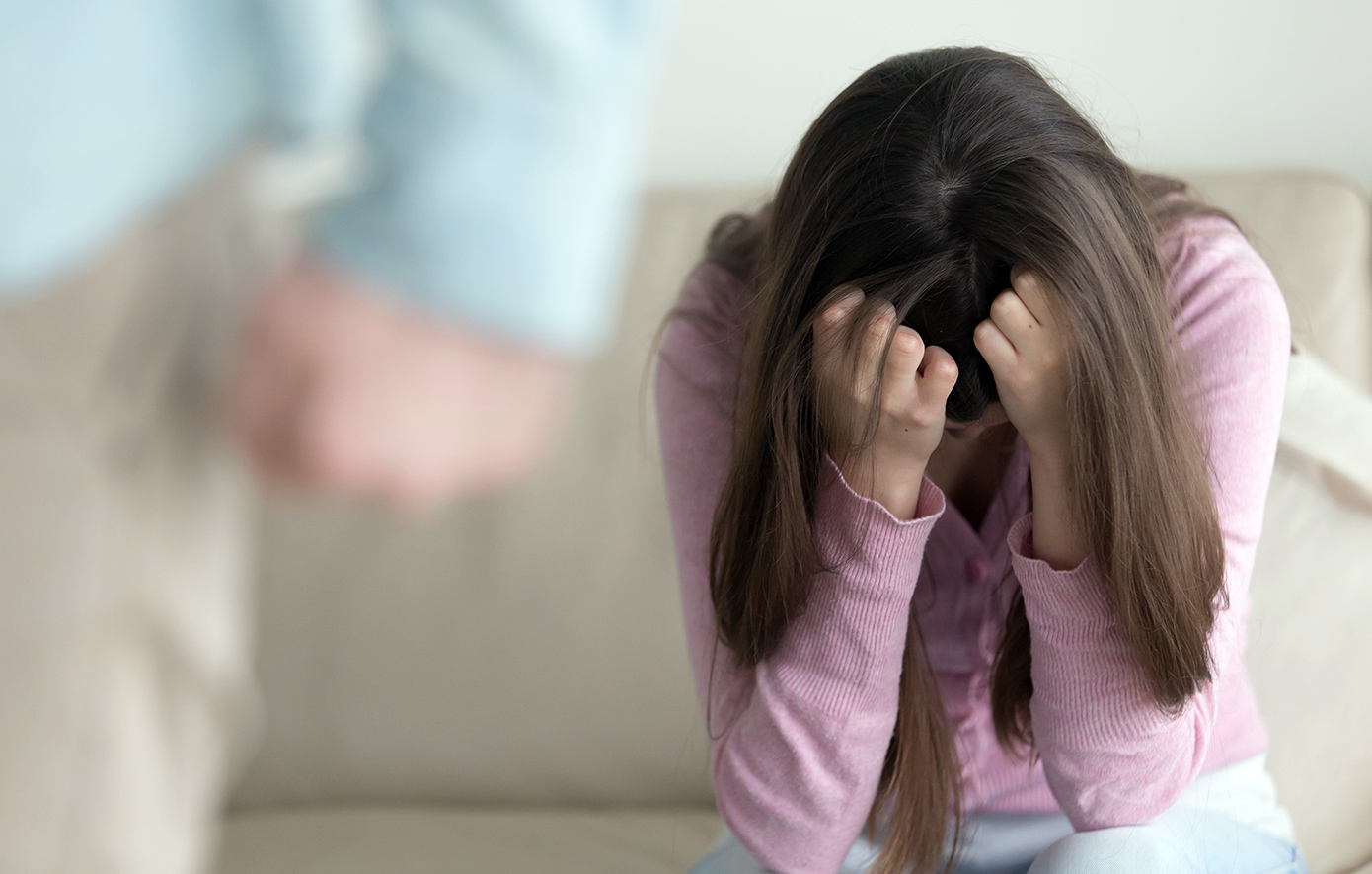 Έστελνε-σε-φίλους-του-γυμνές-φωτογραφίες-ανήλικης-–-Έφηβες-έκαναν-bullying-και-ξυλοφόρτωσαν-συμμαθήτριά-τους