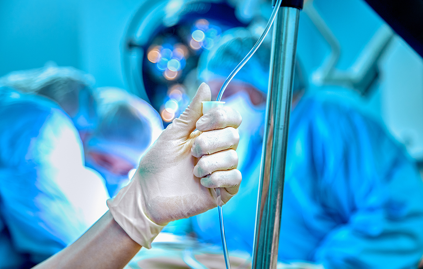 Θύμα-επίθεσης-με-μαχαίρια-και-σκεπάρνι-θα-κινηθεί-νομικά-κατά-3-ιατροδικαστών-–-Σε-αναστολή-είναι-ένας-με-απόφαση-Φλωρίδη