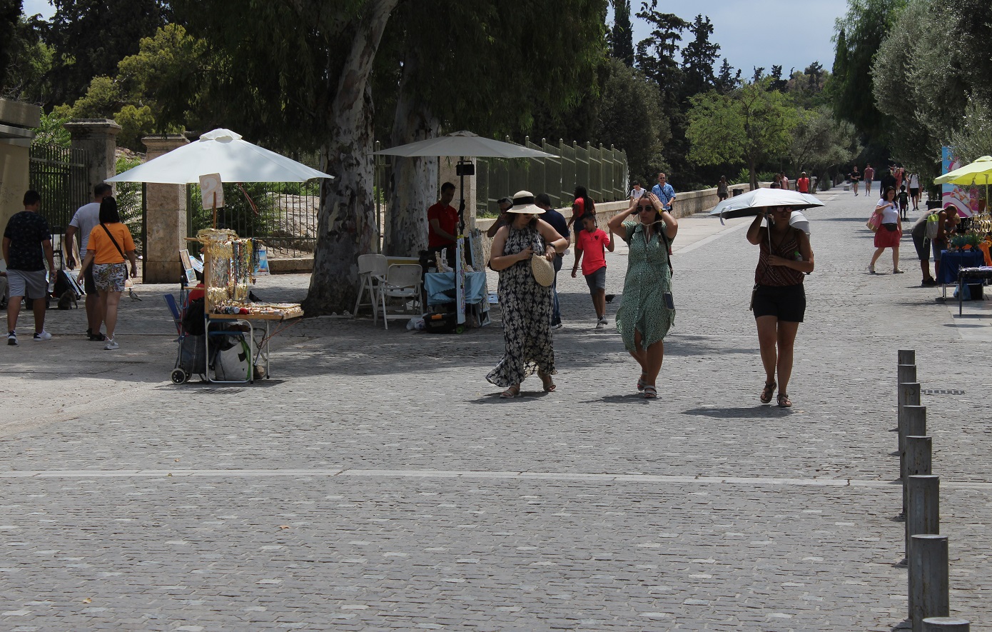 Στο-Συμβούλιο-της-Επικρατείας-τα-airbnb-στην-Πλάκα-και-η-χρήση-τους