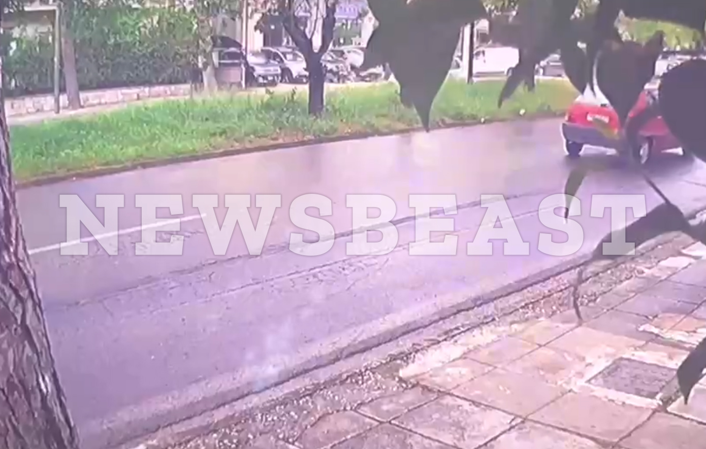 Βίντεο-ντοκουμέντο:-Η-στιγμή-της-εκτέλεσης-του-Γιώργου-Μοσχούρη-στο-Χαλάνδρι-–-«Είδαμε-το-πτώμα-μέσα-στα-αίματα»