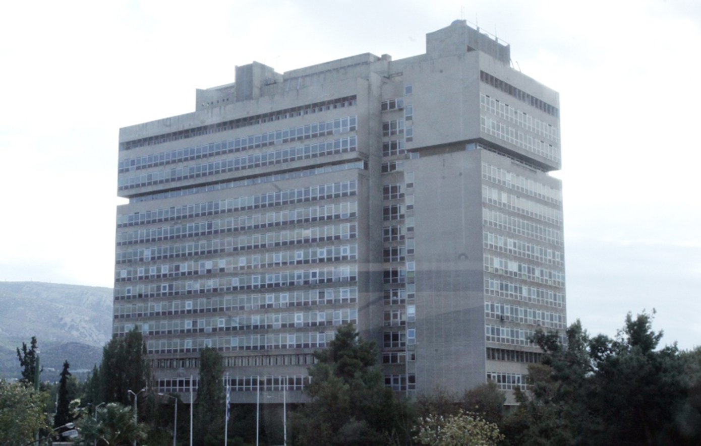 «Πώς-να-φωτογραφίζω-χωρίς-να-με-καταλάβουν;»:-Οδηγίες-για-να-περνά-απαρατήρητος-ζητούσε-ο-59χρονος-που-συνελήφθη-για-κατασκοπεία