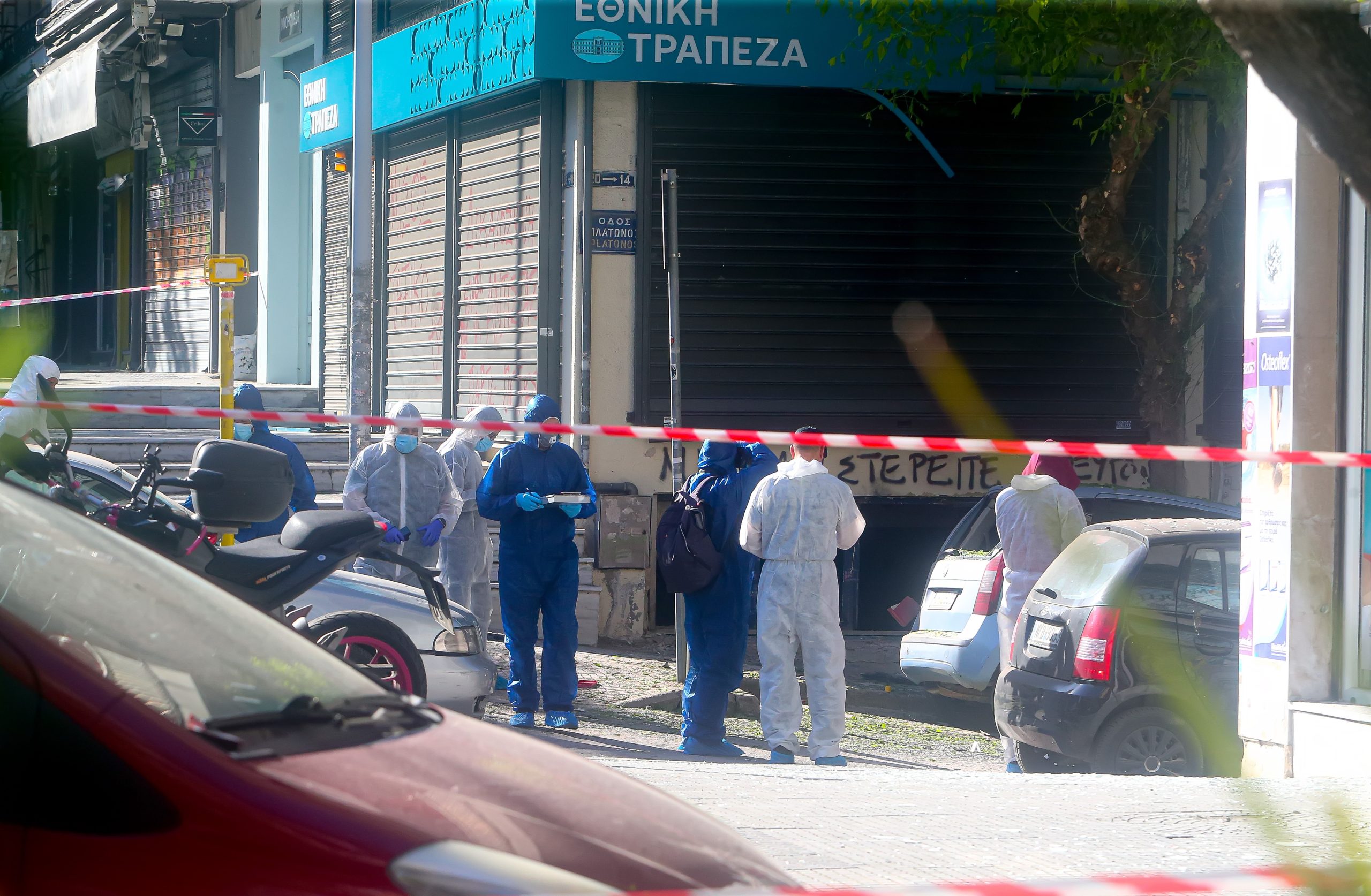 Βίντεο-από-τη-στιγμή-της-φονικής-έκρηξης-στη-Θεσσαλονίκη-–-Εικόνα-βομβαρδισμένου-τοπίου-στη-γύρω-περιοχή