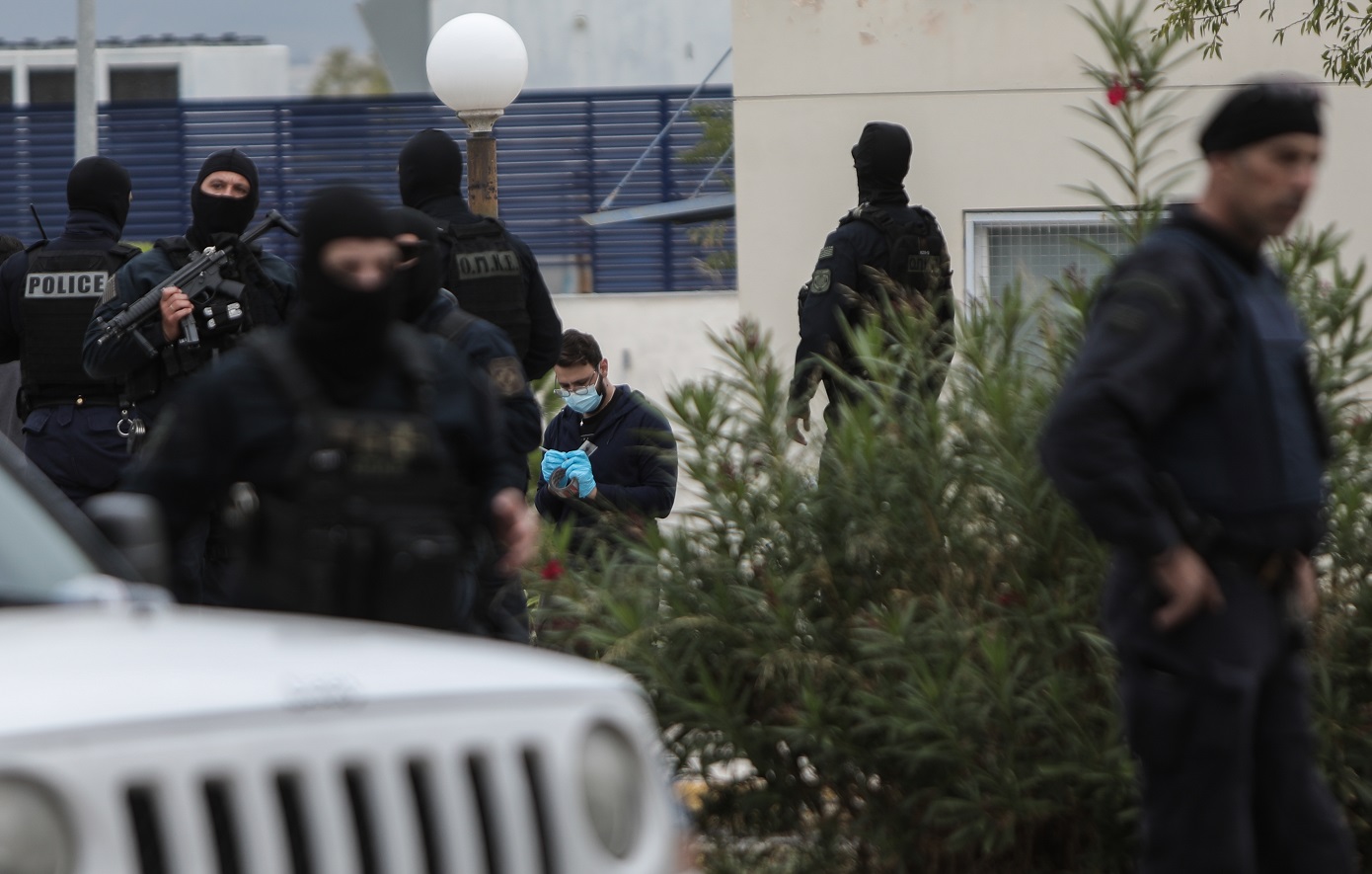 Ένταση-στην-Πολυτεχνειούπολη-μετά-από-επίθεση-15-κουκουλοφόρων-–-Σε-εξέλιξη-επιχείρηση-της-αστυνομίας