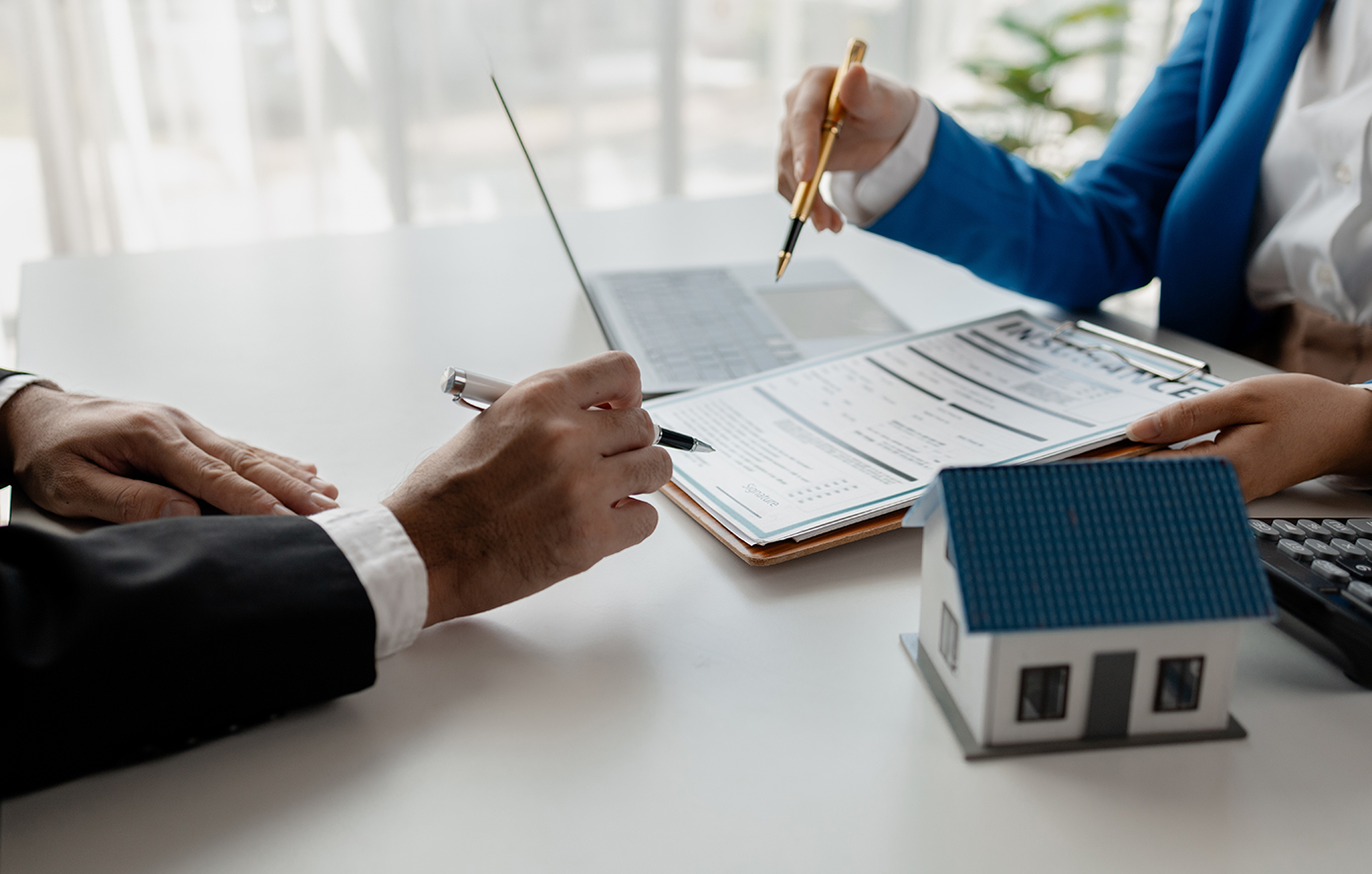 Ποινικές-διώξεις-σε-9-άτομα-για-το-κύκλωμα-διαφθοράς-σε-κτηματολογικά-γραφεία-–-«Γρηγορόσημο»-σε-150-υποθέσεις